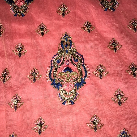 3 pc Asim Jofa fancy suit - Picture 5 of 8